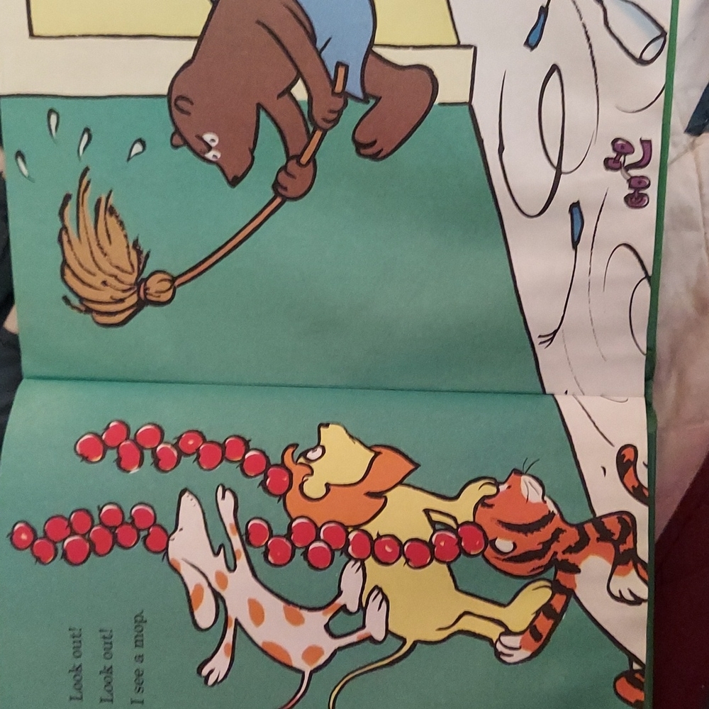 Ten Apples Up On Top! By Dr. Seuss - Picture 9 of 12